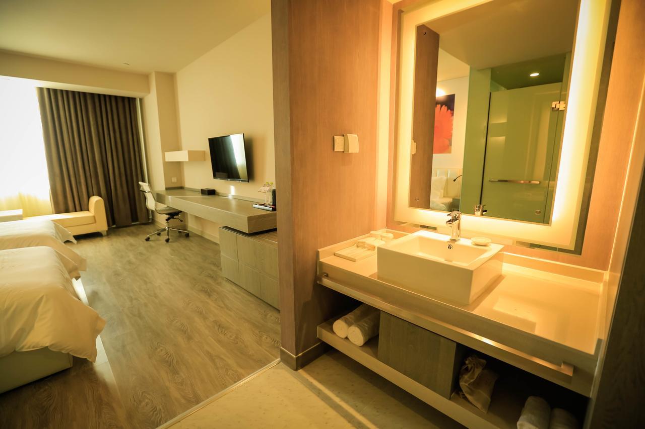 Metropolo Jin Jiang Hotels Turpan Administrative The Heart Of Pai 외부 사진